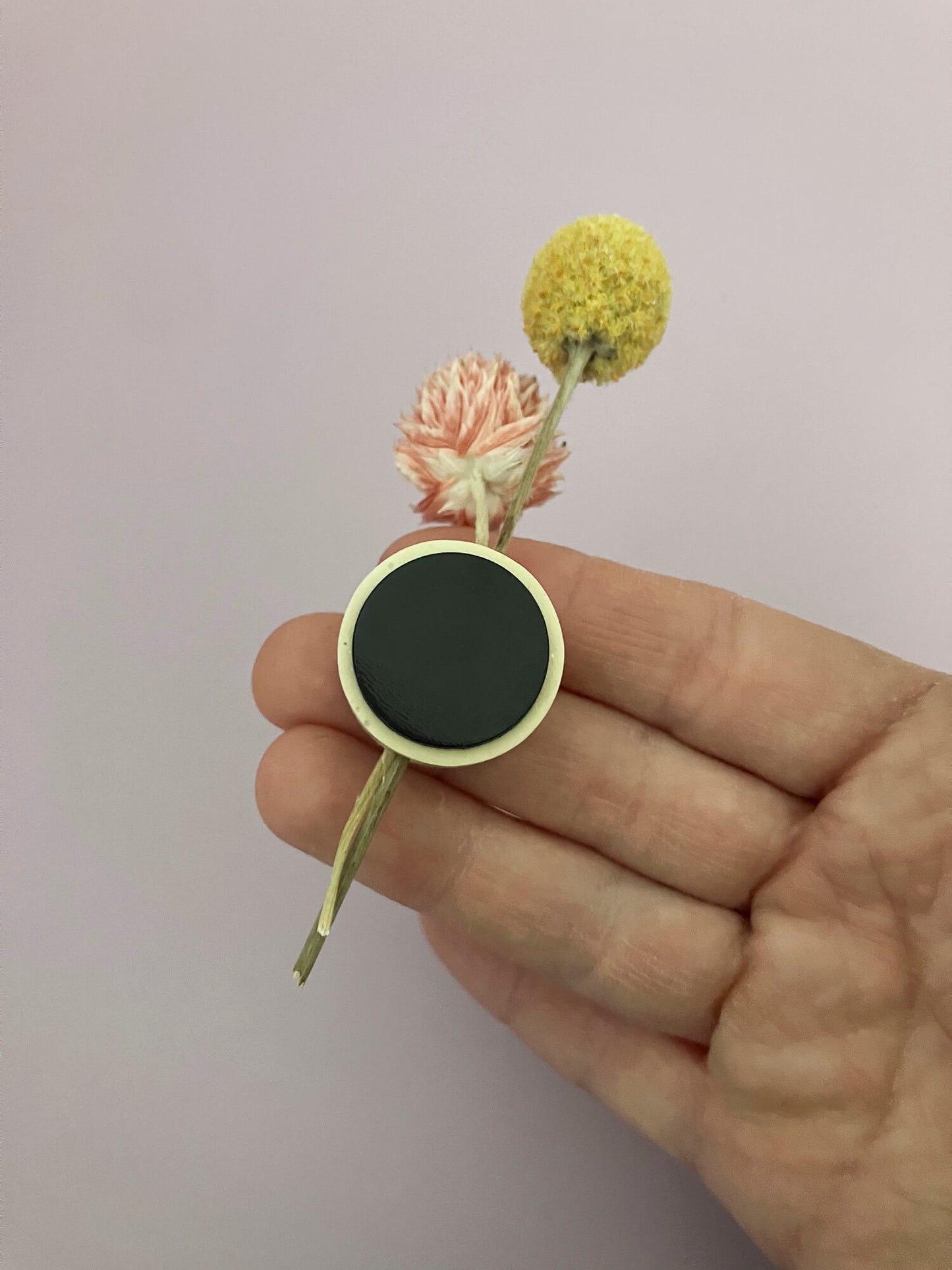 Magnetic flower buds