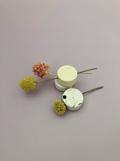 Magnetic flower buds