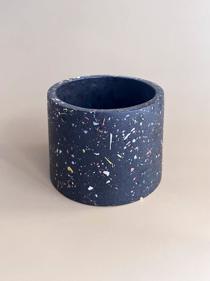Mini cache-pot noir avec terrazzo sans plante
