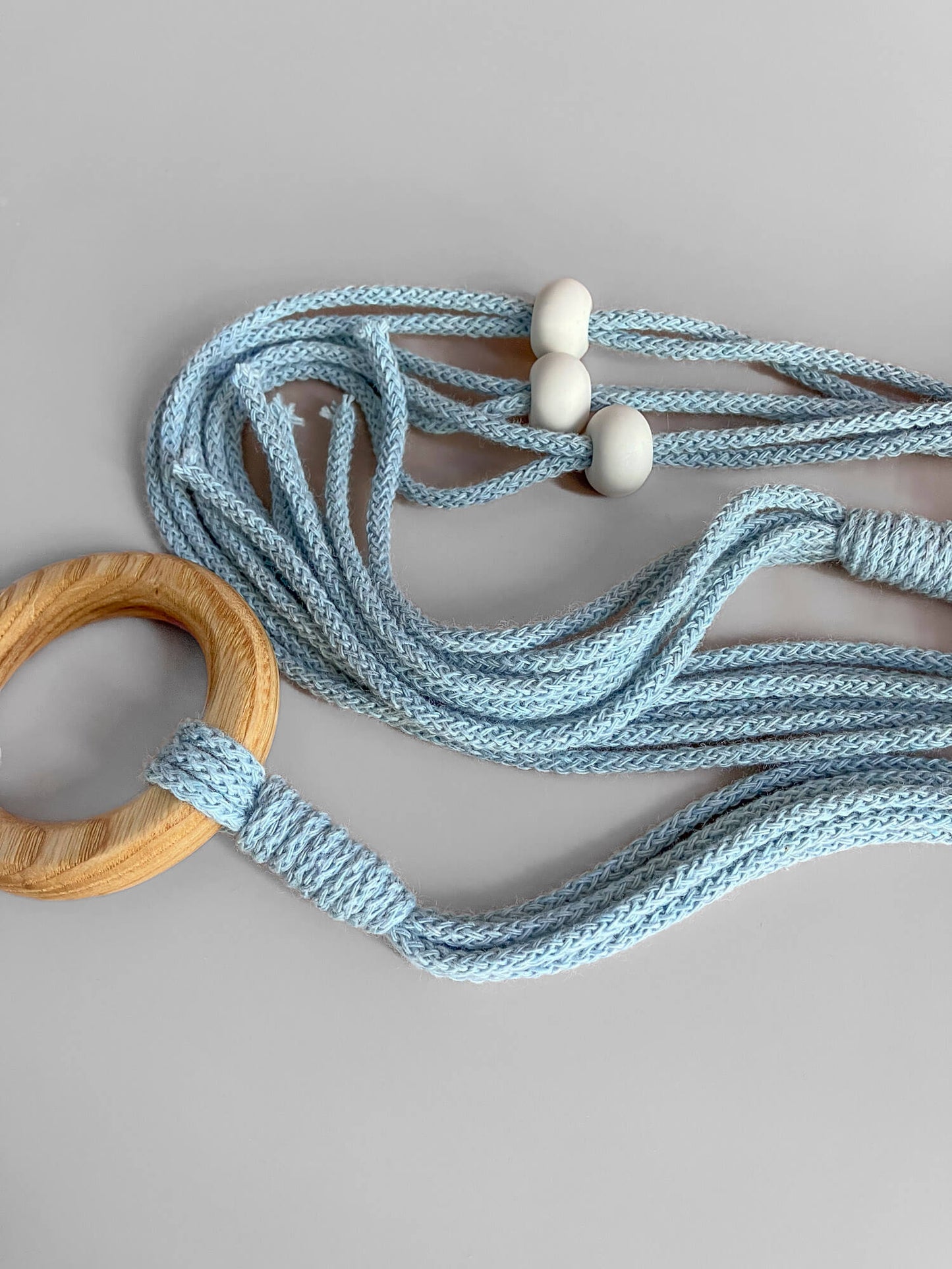 Adjustable planter with white flat beads - various colors