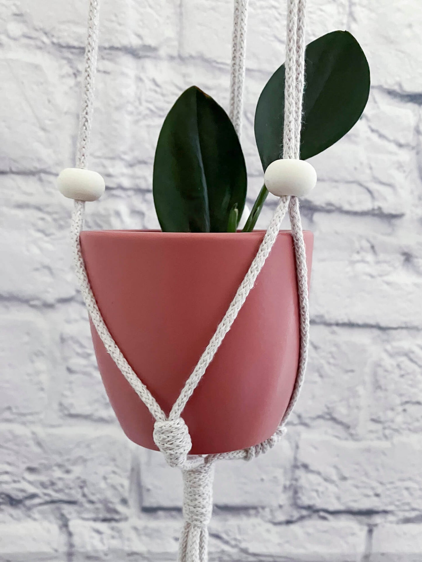 Adjustable planter with white flat beads - various colors